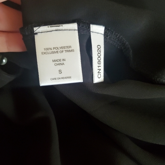 Ruffle Sleeve lace Top with Pearl Buttons - Picture 8 of 9